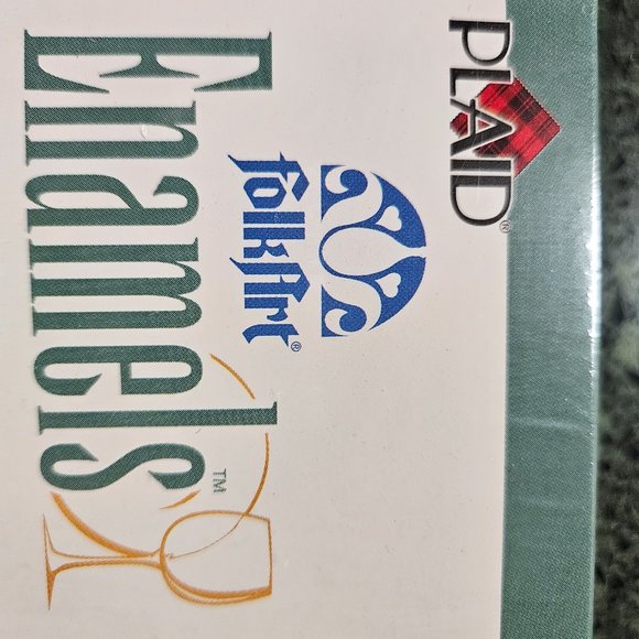 Enamel Paint Set. 32 Colors. NIB - Picture 3 of 5